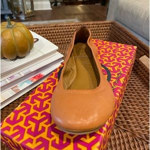 Tory Burch tan flats